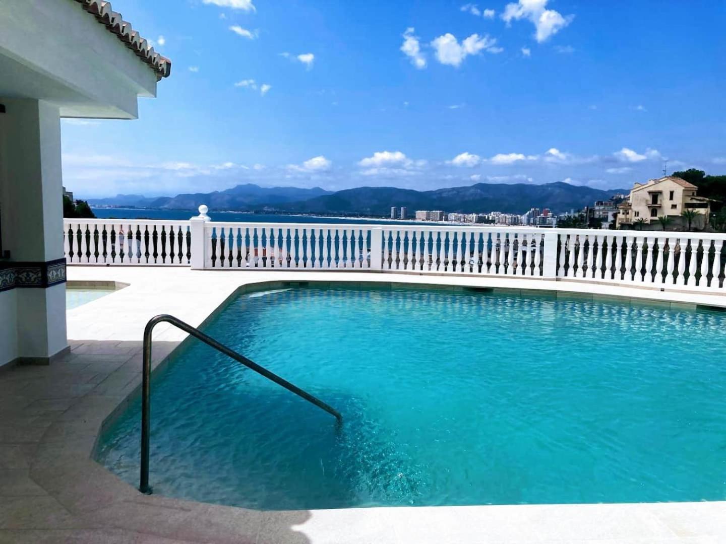 Royal Beach - Appartment With Sea View & Terrace Faro de Cullera Exteriör bild
